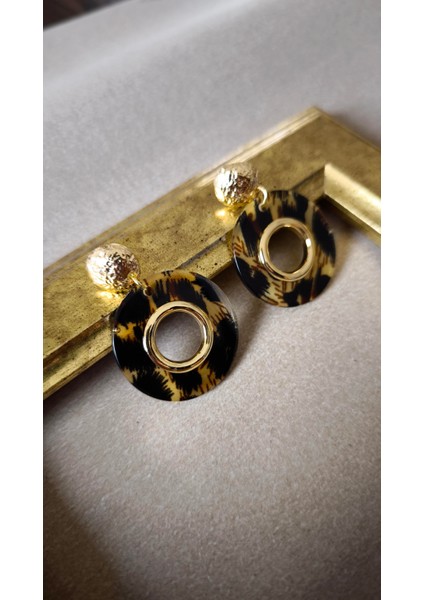 Gold Detaylı Yuvarlak Leopar Desen Küpe