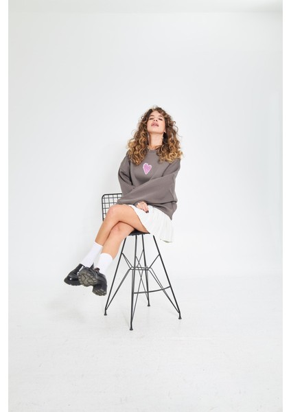Füme Bisiklet Yaka Kadın No Fear Ön ve Baskılı Oversize Sweatshirt modelleri