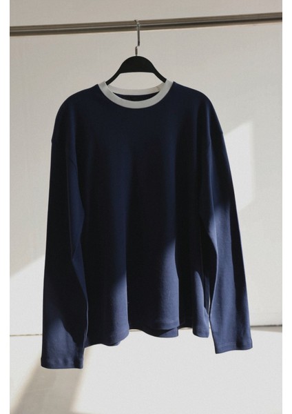 Kadın Lacivert Yakası Renk Detaylı Sweatshirt modelleri