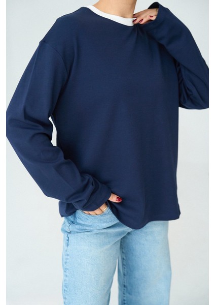Kadın Lacivert Yakası Renk Detaylı Sweatshirt fırsatları