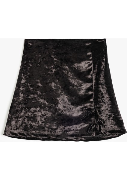 Fiyonk Detaylı Mini Kadife Etek