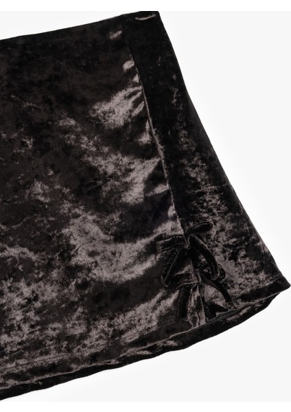 Fiyonk Detaylı Mini Kadife Etek modelleri