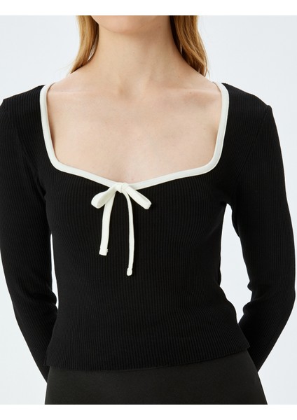 Kalp Yaka Fiyonk Detaylı Fitilli Uzun Kollu Slim Fit Bluz