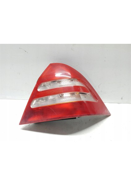 1003002-STOP Lambası Sag Mercedes C Serisi W203 A2038202064