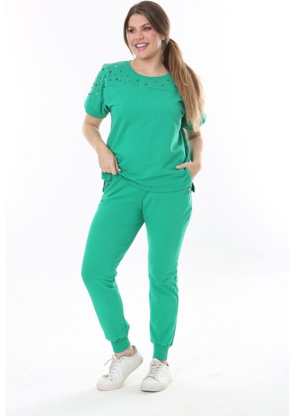 Kadın Büyük Beden Saks Taş Detaylı Kısa Kollu Sweatshirt Pantolon Takım 65N37702 modelleri