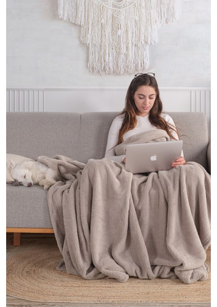 Amor Wellsoft Tv Battaniyesi 150X200CM | Peluş | Polar | Yumuşak Tüylü