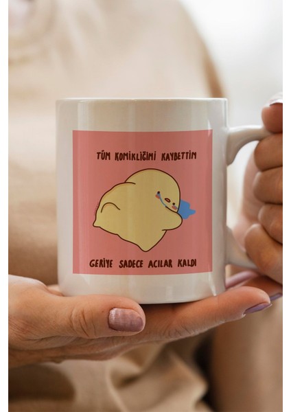 Civciv Baskılı Tüm Komikliğimi Kaybettim Geriye Sadece Acılar Kaldı Yazılı Yılbaşı Hediyesi Kupa Bardak