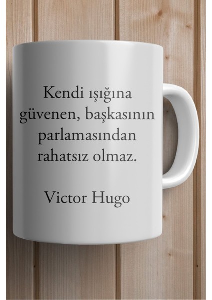Victor Hugo Sözünden Alıntı Baskılı Yılbaşı Hediyesi Kupa Bardak fiyatları