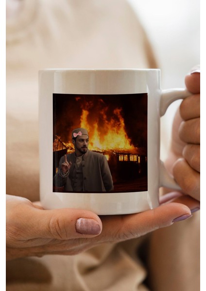 Kızıl Goncalar Cüneyd Efendi Baskılı Premium Yılbaşı Hediyesi Kupa Bardak