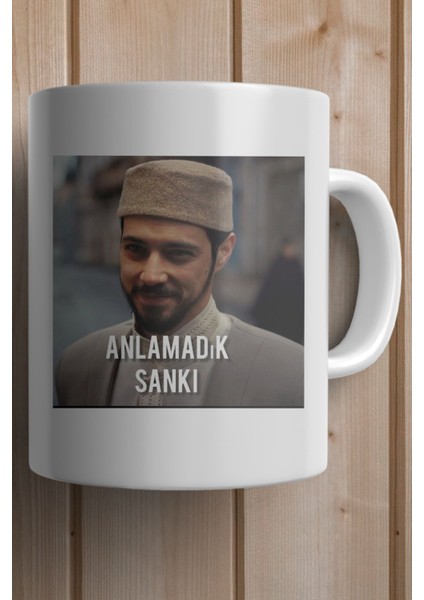 Kızıl Goncalar Cüneyd Efendi Baskılı Anlamadık Sanki Yazılı Premium Yılbaşı Hediyesi Kupa Bardak fiyatları