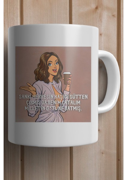 Sanki Herkesin Kaşığı Sütten Çıkmış Da Baskılı Premium Yılbaşı Hediyesi Kupa Bardak fiyatları