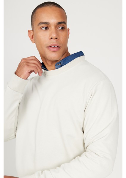 Erkek Bej Standart Fit Normal Kesim Bisiklet Yaka 3 Iplik Pamuklu Sweatshirt