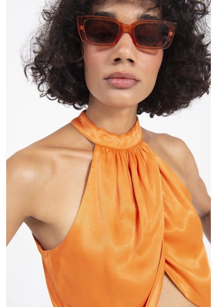 Yumuşak Saten Yaprak Model Sırt Açık Kokteyl Kombin Krop Bluz fiyatları