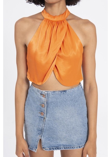 Yumuşak Saten Yaprak Model Sırt Açık Kokteyl Kombin Krop Bluz modelleri