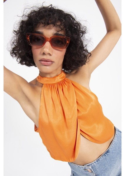 Yumuşak Saten Yaprak Model Sırt Açık Kokteyl Kombin Krop Bluz indirimleri