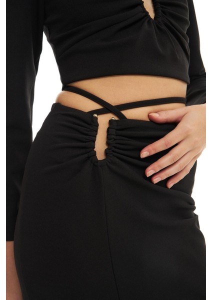 Toka Aksesarlı Uzun Kol Crop Yırtmaçlı Beli Bağlama Midi Etek Takım Siyah fiyatları