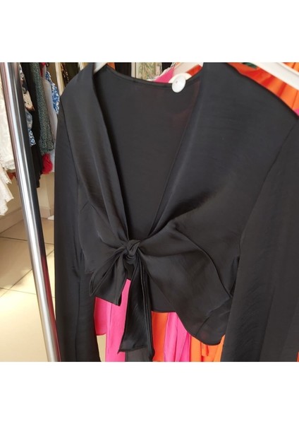 Saten Önden Bağlamalı Dekolte Gece Kokteyl Kombin Uzun Kol Krop Bluz fırsatları