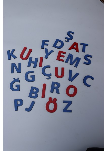 Alfabe Öğrenimini Eğlenceli Hale Getirin: Mavi-Kırmızı Ahşap Büyük Alfabe Seti modelleri