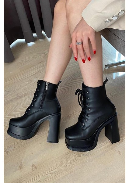 Kadın Simya Siyah Bağcıklı Detaylı 12 cm Platform Topuklu Fermuarlı Bot