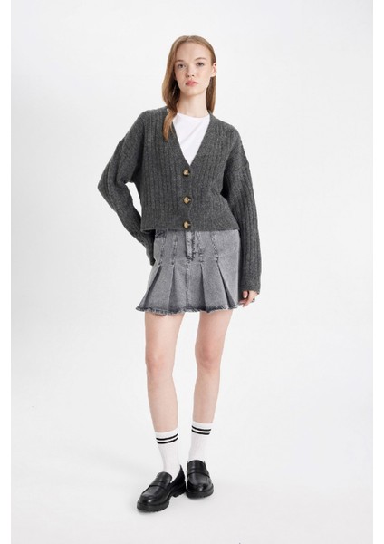 Regular Fit V Yaka Basic Düz Düğmeli Triko Hırka R1389AZ24WN
