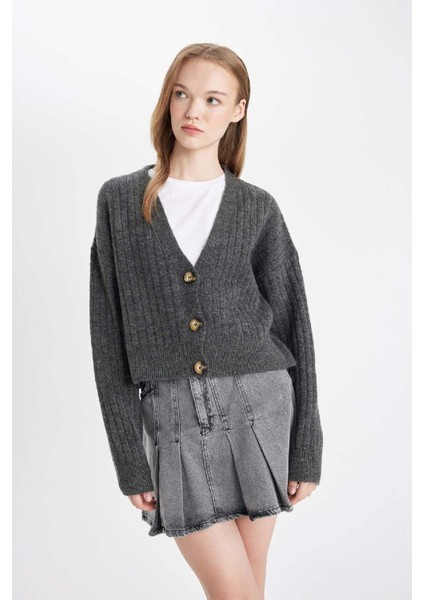 Regular Fit V Yaka Basic Düz Düğmeli Triko Hırka R1389AZ24WN
