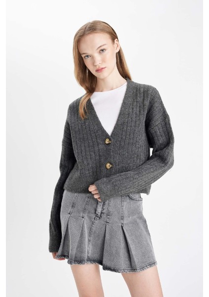 Regular Fit V Yaka Basic Düz Düğmeli Triko Hırka R1389AZ24WN