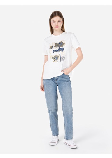 Beyaz Kadın Tshirt K.kol modelleri
