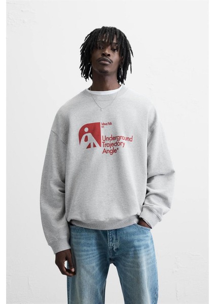 Gri Underground Trajectory Angle Yazılı Bisiklet Yaka Oversize Sweatshirt