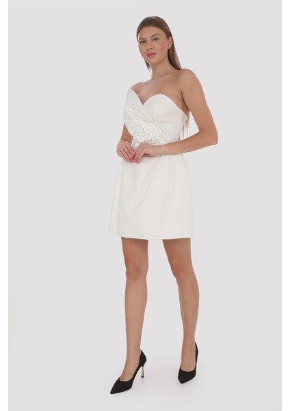 Sivri Yaka Detaylı Balon Etek Mini Elbise modelleri