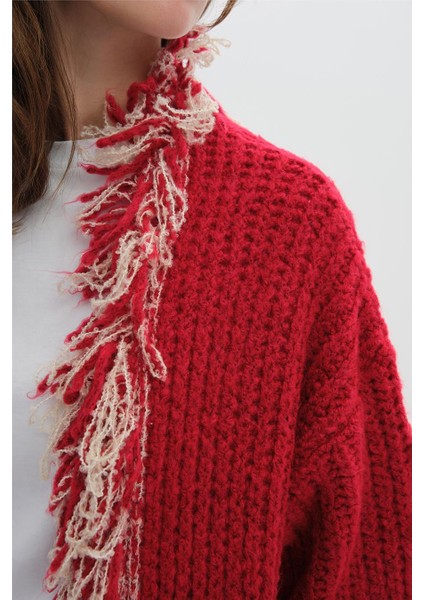 Kırmızı Uzun Püsküllü Triko Hırka indirimleri