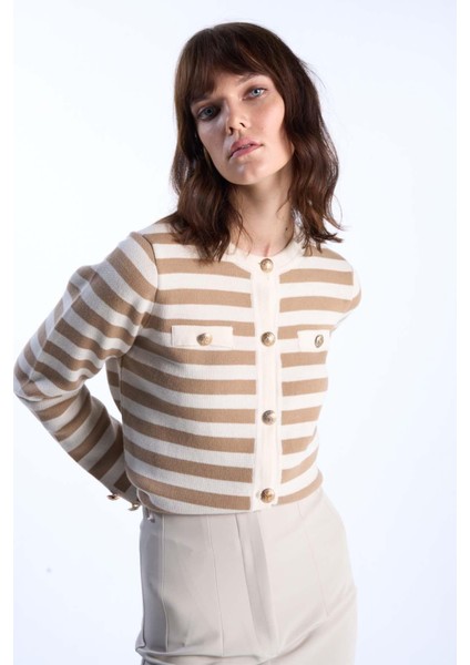 Camel Düğme Detaylı Çizgili Triko Kazak