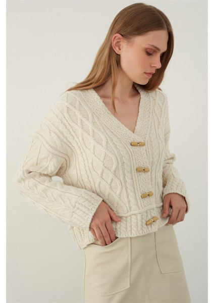 Bej Çoban Düğmeli Saç Örgülü Triko Hırka fiyatları