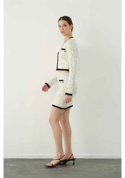 Siyah-Ekru Chanel V Yaka Düğmeli Triko Hırka fırsatları