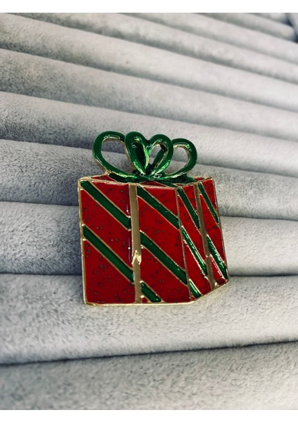 Hediye Paketi Şeklinde Simli Broş 3,5x4 cm