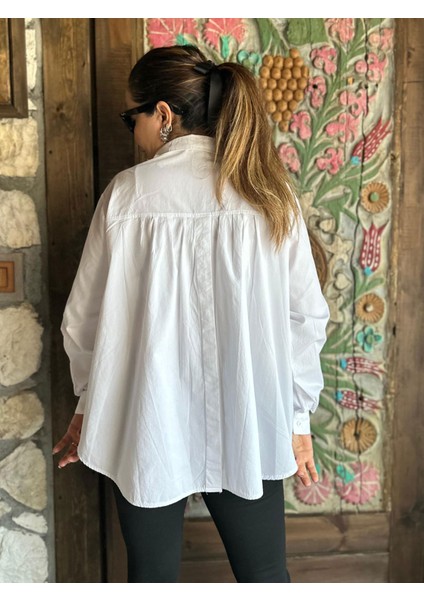 Mubu Premıum Arka Aktif Düğme Detaylı Beyaz Gömlek modelleri