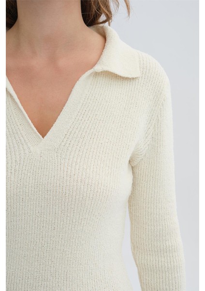 Ekru Polo Yaka Yırtmaç Detaylı Elbise indirimleri