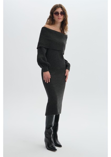 Antrasit Şal Yaka Uzun Triko Elbise fiyatları