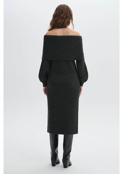 Antrasit Şal Yaka Uzun Triko Elbise indirimleri