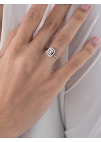 0,37 Karat Baget Pırlanta Yüzük