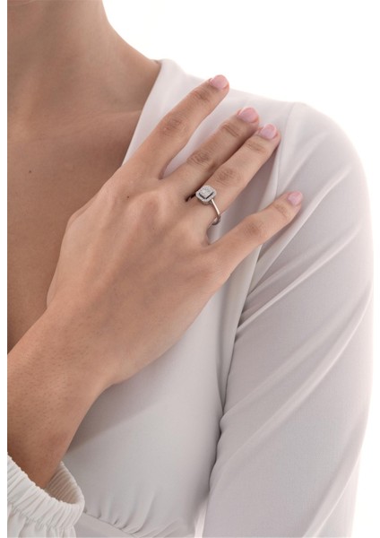 0,37 Karat Baget Pırlanta Yüzük indirimleri