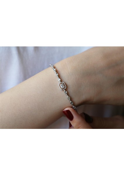 1,13 Karat Baget Pırlanta Bileklik fiyatları