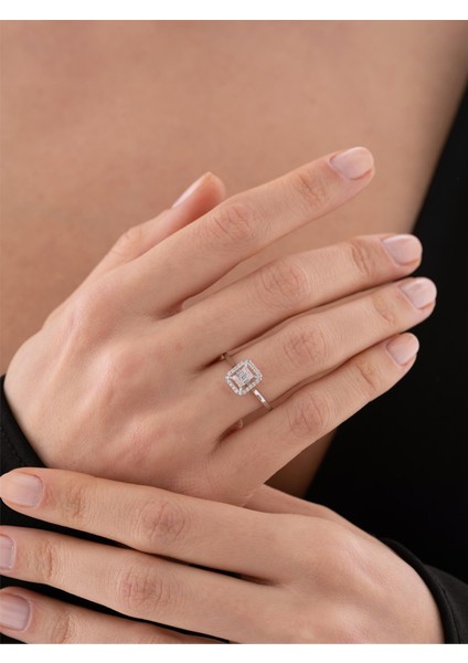 0,17 Karat Baget Pırlanta Yüzük