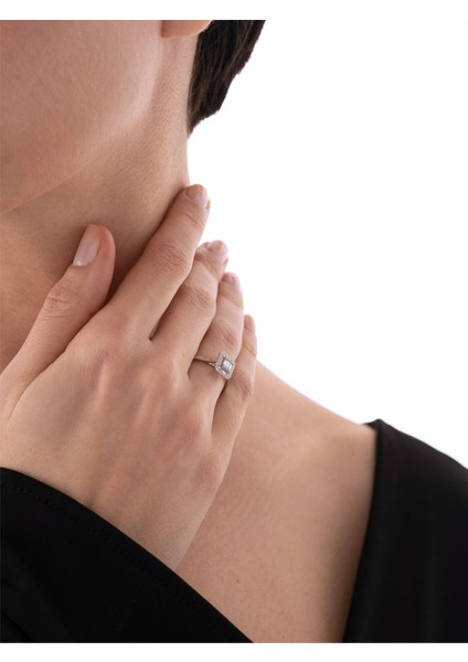 0,17 Karat Baget Pırlanta Yüzük fırsatları