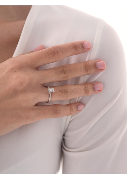 0,27 Karat Baget Pırlanta Yüzük modelleri