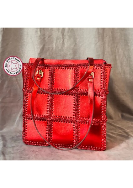 El Yapımı Parlak Rugan Kırmızı Abiye Çanta - ​​​​​​​31 x 34 cm