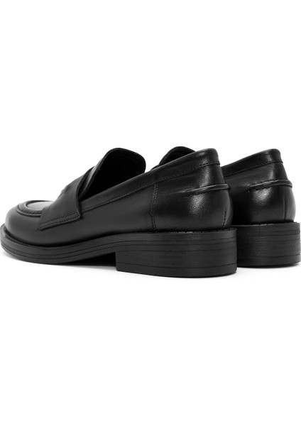 Kadın Siyah Taş Detaylı Deri Maskülen Loafer 24WFD188918 indirimleri