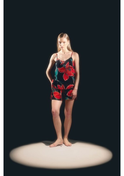 Kadın Vegan Dokuma Cepli Şort fiyatları