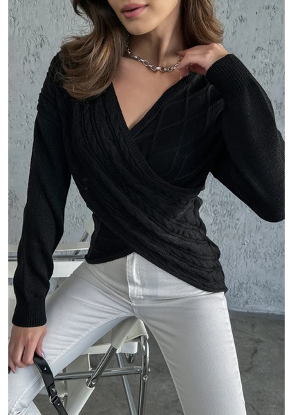 Madonna Yaka Örgü Detaylı Triko Kazak