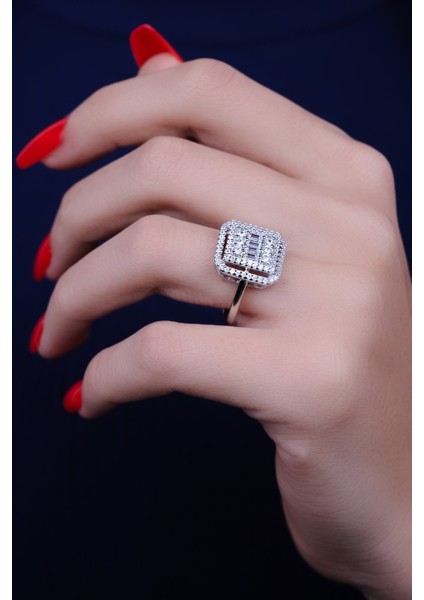 925 Ayar Gümüş Taş Detaylı Baget Model Kadın Yüzük fiyatları