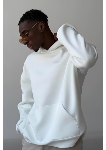 Beyaz Yumuşacık Kumaşlı Oversize Fit Ici Polarlı Basic Kapüşonlu Sweatshirt Hoodie modelleri